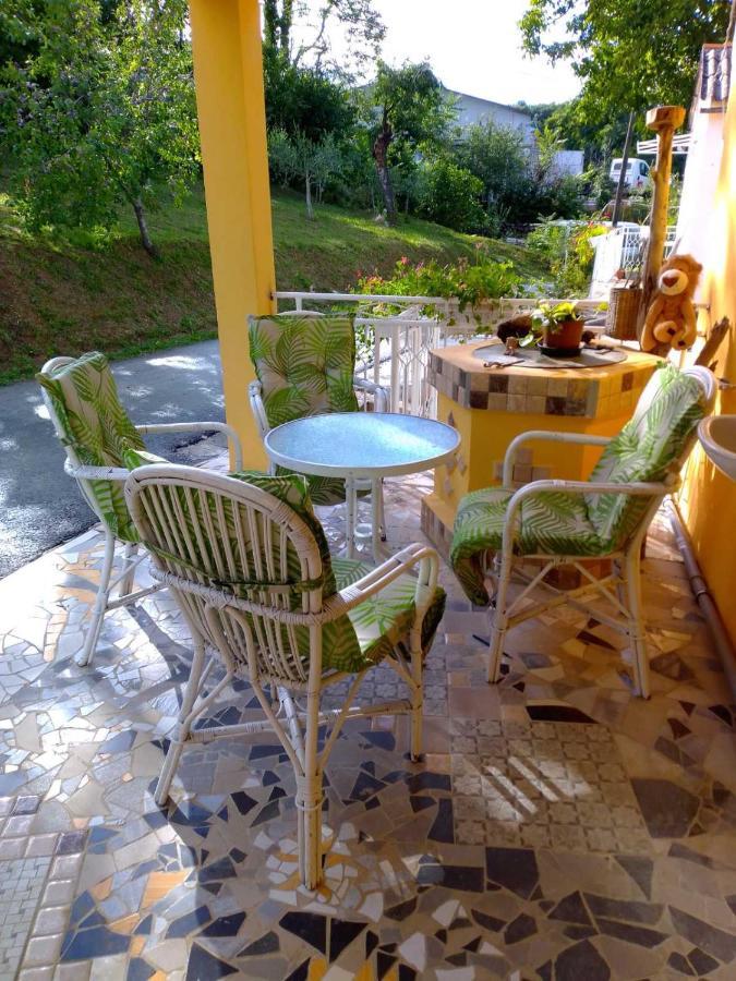 Apartman Sirena Pićan Εξωτερικό φωτογραφία