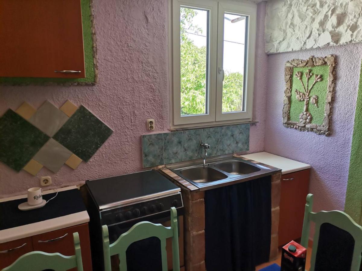 Apartman Sirena Pićan Εξωτερικό φωτογραφία