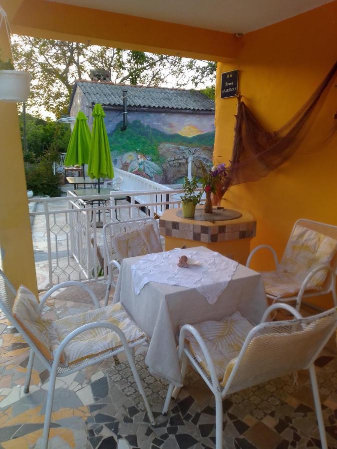Apartman Sirena Pićan Εξωτερικό φωτογραφία