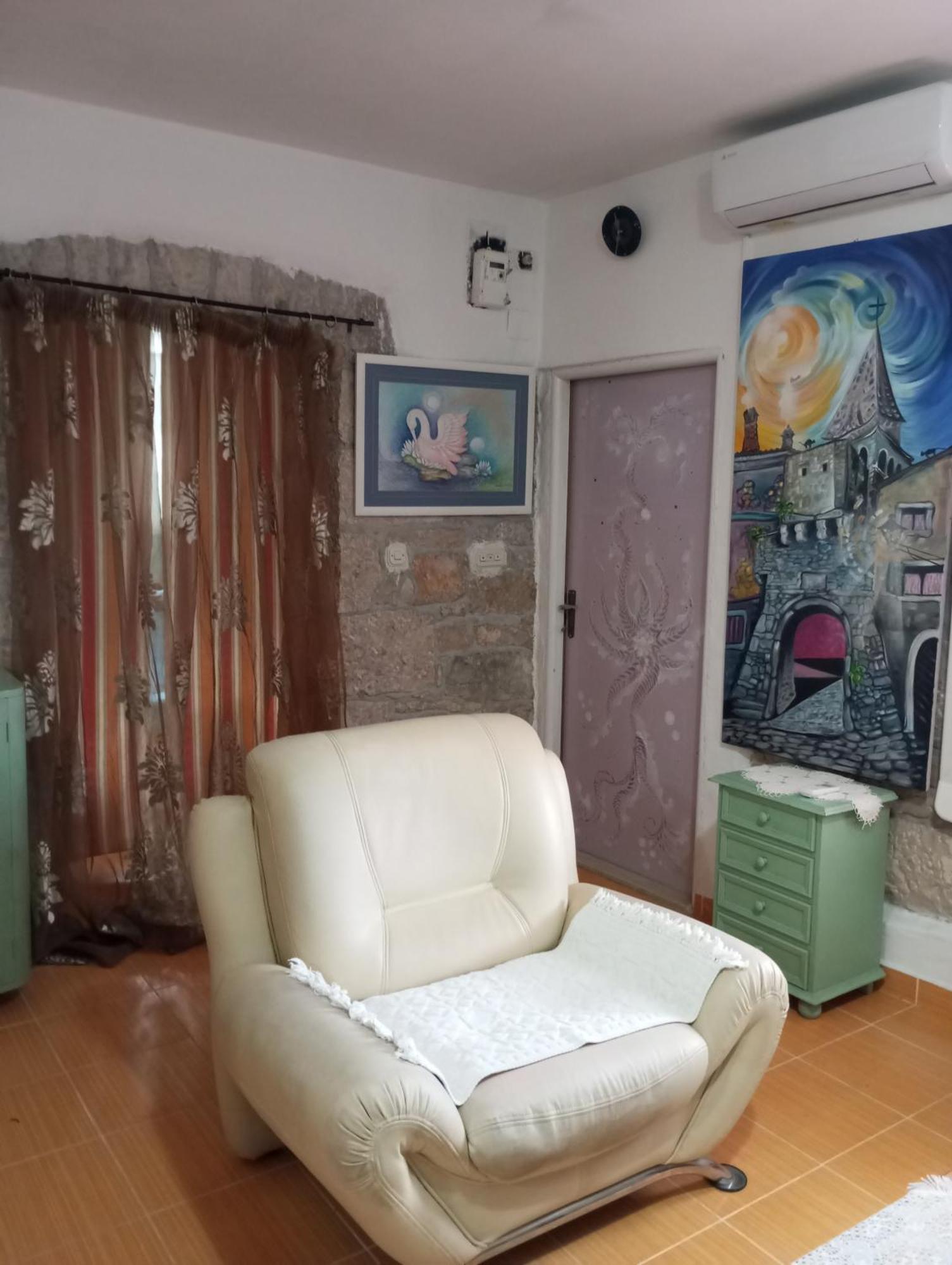 Apartman Sirena Pićan Εξωτερικό φωτογραφία